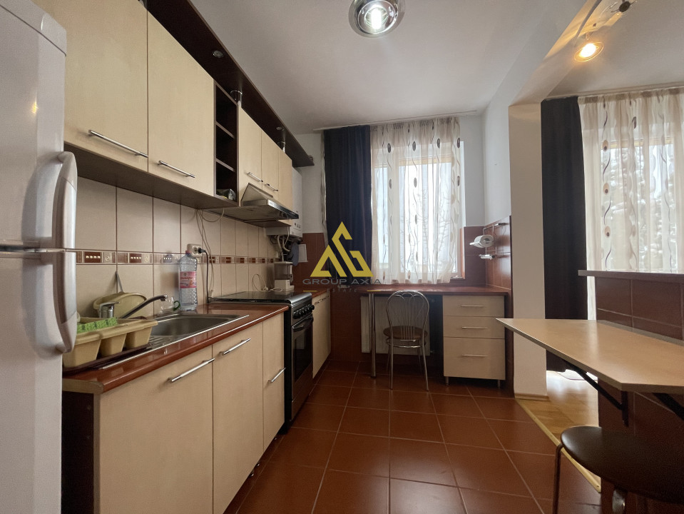 Apartament spatios cu 3 camere, Zorilor, 80 mp, bloc mic, garaj