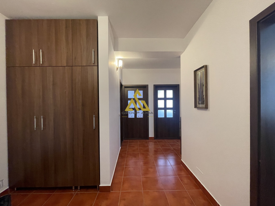 Apartament spatios cu 3 camere, Zorilor, 80 mp, bloc mic, garaj