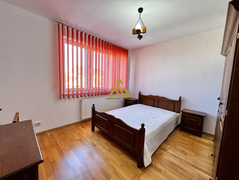 Apartament spatios cu 3 camere, Zorilor, 80 mp, bloc mic, garaj