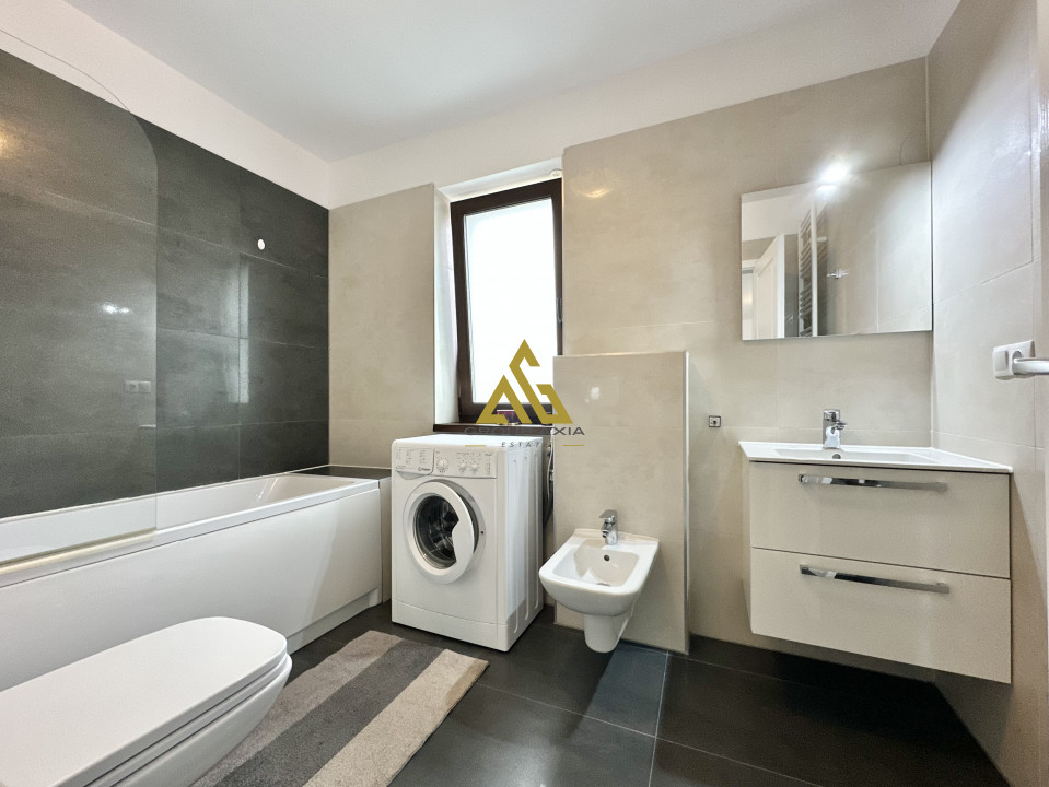 Apartament spatios cu 2 camere, parcare, zona Grand Hotel Italia