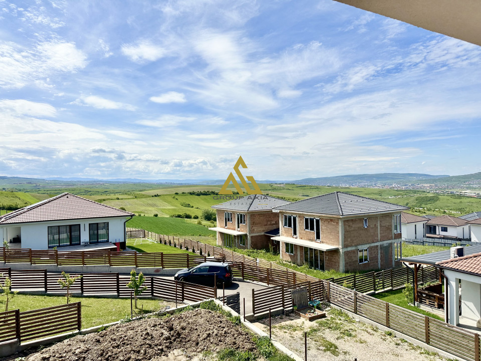 Casa individuala, 150 mp, 4 camere, 4 bai, teren 450 mp, Dezmir