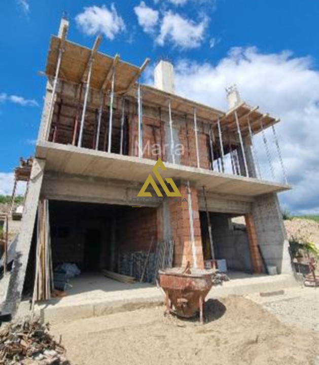 Casa tip duplex, zona Voronet, panorama superba asupra orasului