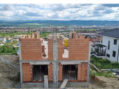 Casa tip duplex, zona Voronet, panorama superba asupra orasului