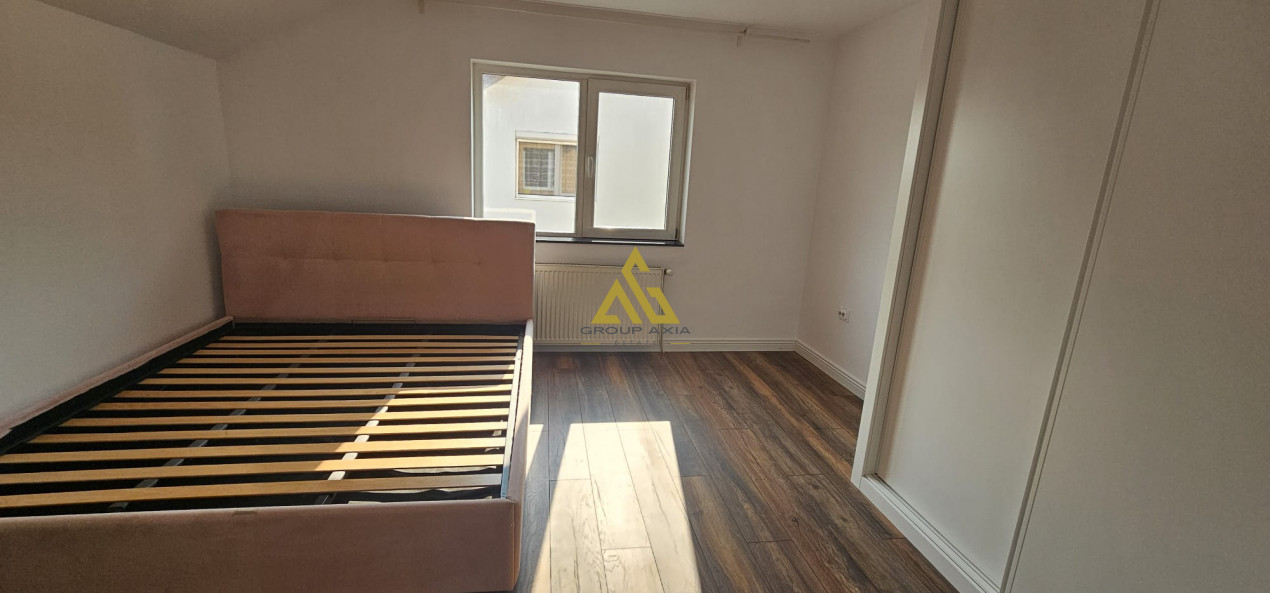 Casa tip duplex Parc Poligon, garaj ,gradina si 2 parcari exterioare