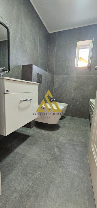 Casa tip duplex Parc Poligon, garaj ,gradina si 2 parcari exterioare