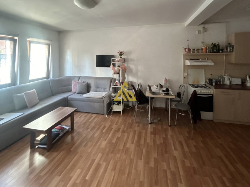 Inchiriere Apartament 2 camere, peste drum de UMF