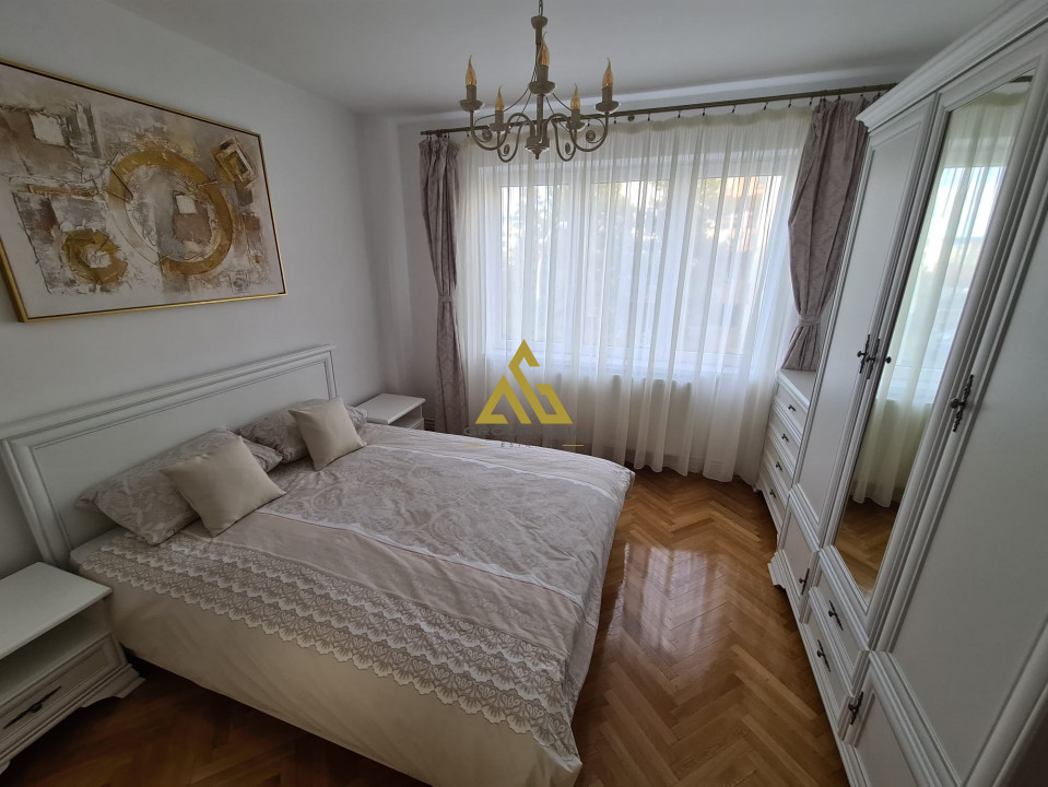 Apartament 3 camere decomandate,Andrei MUresanu,etaj 2