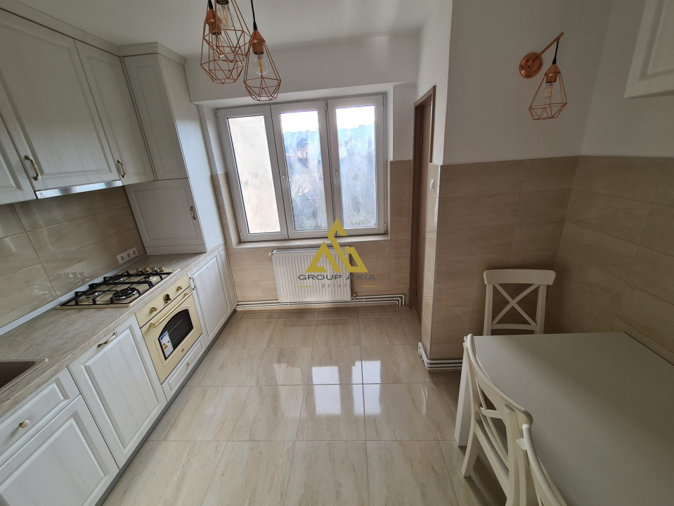 Apartament 3 camere decomandate,Andrei MUresanu,etaj 2