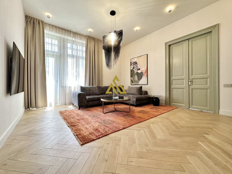 Apartament exclusivist 70 mp cu balcon si parcare, zona ultracentrala Cluj