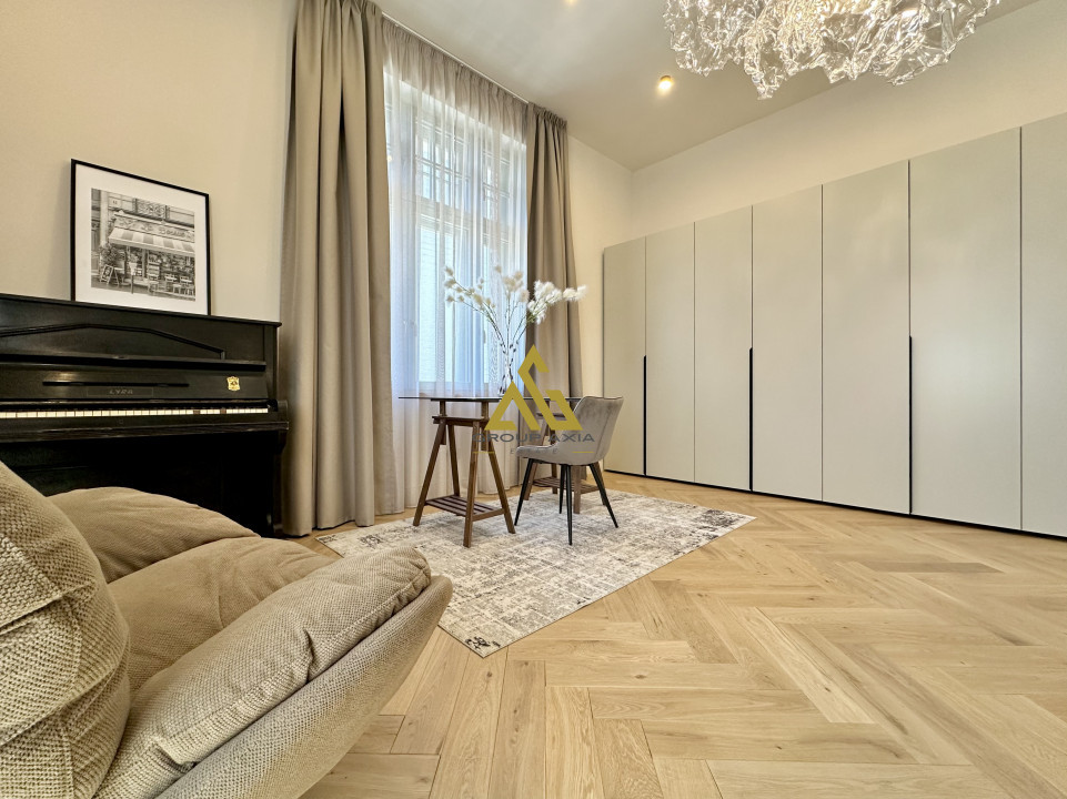 Apartament exclusivist 70 mp cu balcon si parcare, zona ultracentrala Cluj