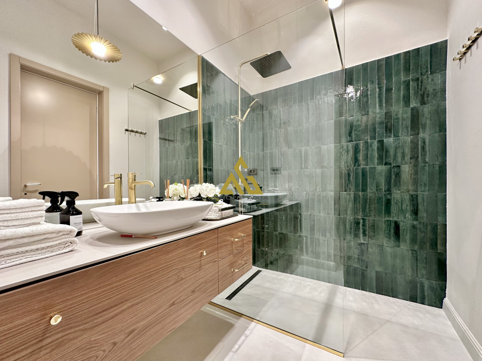 Apartament exclusivist 70 mp cu balcon si parcare, zona ultracentrala Cluj