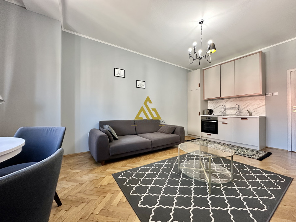Inchiriere Apartament 3 camere, ultracentral, Bulevardul Eroilor