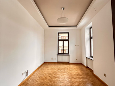 Apartament 2 camere, 60 mp, etaj 1, recent renovat, Centru str. Eroilor