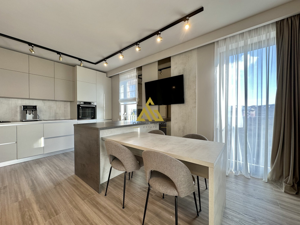 Inchiriere Apartament 2 camere, standarde LUX, garaj, Azoria